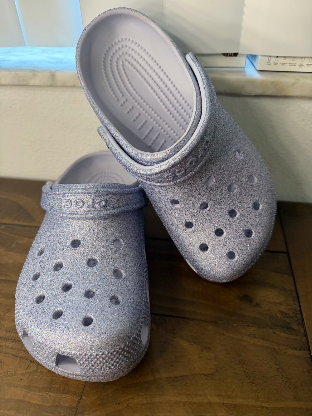 Crocs Kids' Classic Glitter Clogs lavender purple silver Frosted juniors 6 W8